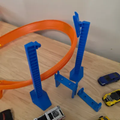 Hot Wheels Criss Cross Crash Track Set w/ Assorted Cars (G-JS)