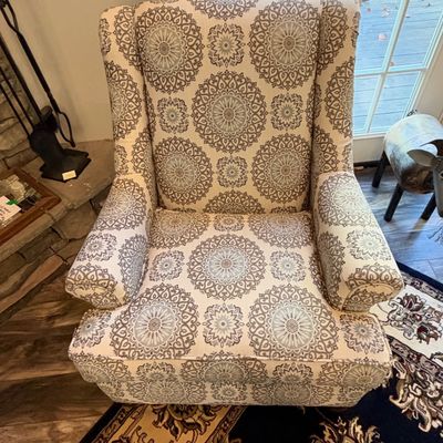 Craftmaster Furniture Medallion Patterned Armchair (LR-RG)