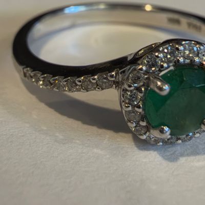 14K White Gold Emerald & Diamond Halo Ring Size 6 (K-RG)