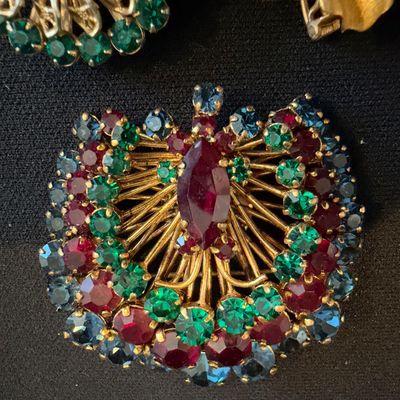 Vintage Costume Jewelry Collection incl. Rhinestones & Pearls Plus More (K-RG)