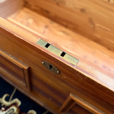 Cedar Lined Hope Chest Trunk (LR-RG)
