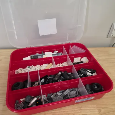 Assorted Lego Bricks & Accessories in Case (G-JS)