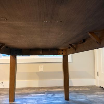 Wooden Dining Table with Tapered Legs (LR-MG)