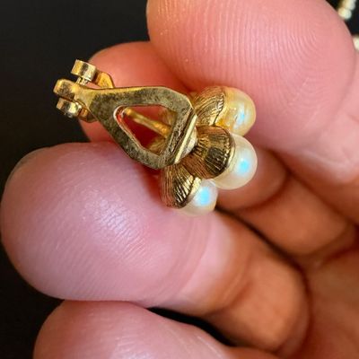 Vintage Costume Jewelry Collection incl. Rhinestones & Pearls Plus More (K-RG)