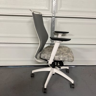 SitOnIt Seating Ergonomic Mesh Back Office Chair (G-MG)