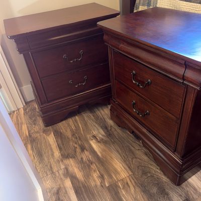 Pair of Liberty Furniture Wooden Nightstands (PB-MG)