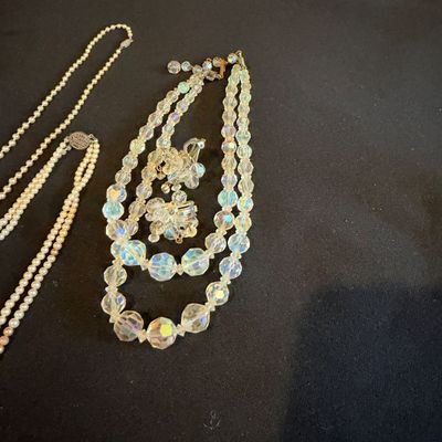 Vintage Costume Jewelry Collection incl. Rhinestones & Pearls Plus More (K-RG)