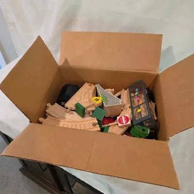 Thomas & Friends Wooden Railway Train Track & More (G-JS)