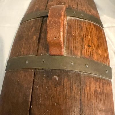 Wooden Barrel on Wheels (UD-MG)