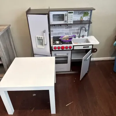Children’s Kitchen And Table