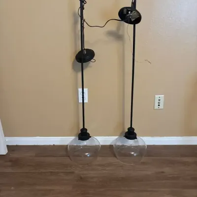 2 Hanging Lights