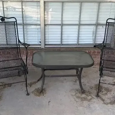 2 Patio Chairs & Table