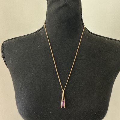 Vintage Avon Gold Tone A-Frame Amethyst Color Stone Pendant Necklace