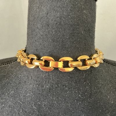 Chunky Gold-Tone Chain Link Collar Necklace