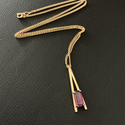Vintage Avon Gold Tone A-Frame Amethyst Color Stone Pendant Necklace