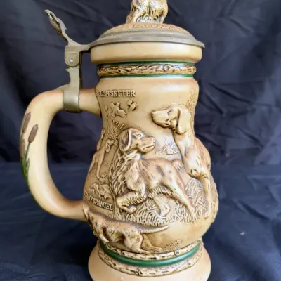 1991 Avon "Great Dogs of the Outdoors" Collectible Beer Stein.