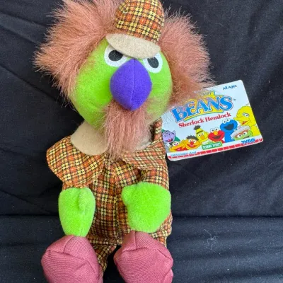 Vintage 1997 Tyco Sesame Street Beans "Sherlock Hemlock" Plush