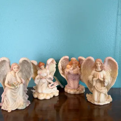 Vintage Roman Inc. Seraphim Classics Angel Figurine Lot of 4 – Retired 1990s