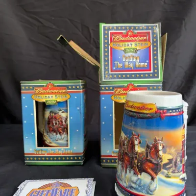 Set Of 2 Vintage 2002 Budweiser Holiday Stein – "Guiding the Xd V Way Home" 