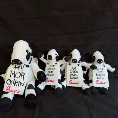 Chick-fil-A Plush Stuffed Animal Cow Lot (4) Eat Mor Chikin Mascot Promo Toys
