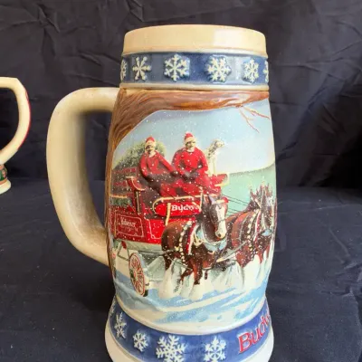 Vintage 1995 Budweiser Holiday Stein – "Lighting the Way Home" 