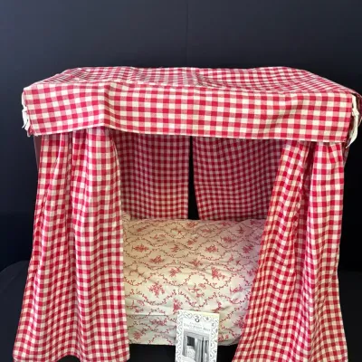 American Girl Doll Felicity Tall-Post Bed with Canopy and Bedding 