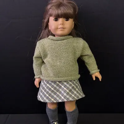 Pleasant Co Stamped American Girl Doll in very good Condition * Sweater/Skirt Plaid Outfit 
