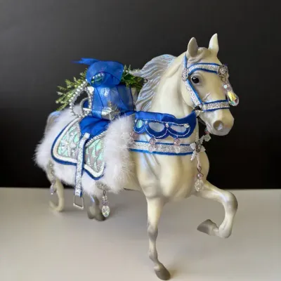 Breyer 2006 Holiday Horse ‘ Snow Princess ‘ #700106