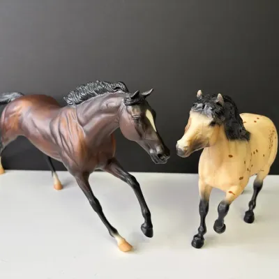 2 Breyer Horses * Scat Cat Pony 883 * Barbaro 1307 Kentucky Derby Retired