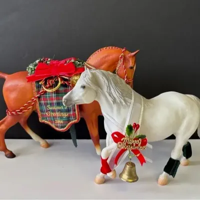 2 ~ Breyer Holiday Horses * 1997 ‘Snowball ‘ Christmas Pony * 2000 Holiday Hunt Horse 