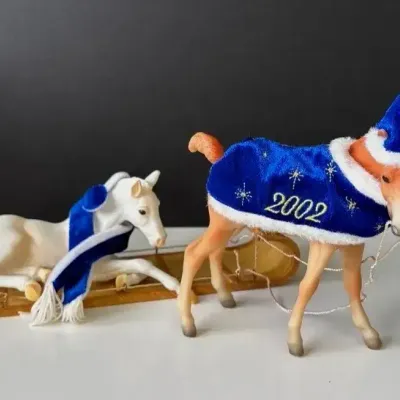 Breyer Holiday Horse Set ‘ Sugarplum & Peppermint ‘ #700402 Year 2002