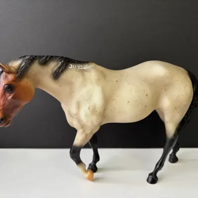 Breyer Cheyenne American Mustang #929 