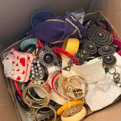Sale Photo Thumbnail #675