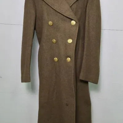Vintage U.S. Army Wool Overcoat with Seventh Army Patch: Size 38R Men’s 