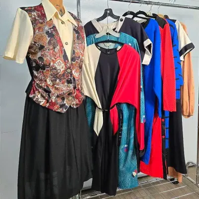 Vintage Dresses in Bold Prints & Unique Styles: Size L-XL