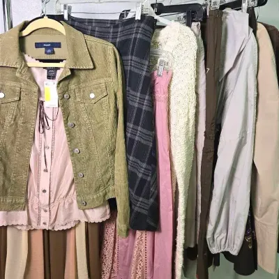 Vera Wang, Nine West, Gap, Kimchi Blue & More Skirts, Tops & Jackets (S-M)