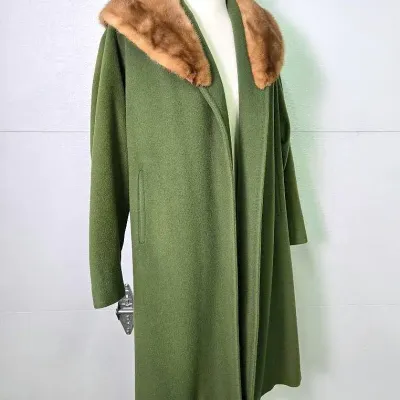 Vintage Denise 100% Cashmere Green Coat with Fur Collar