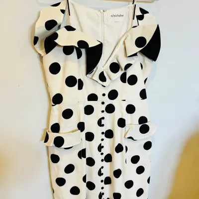 Sale Photo Thumbnail #828