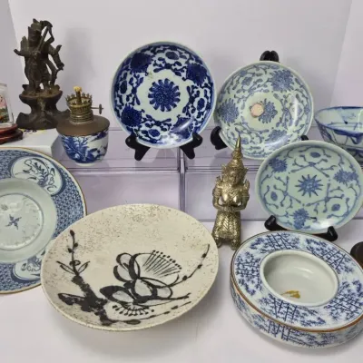 Blue & White Asian Ceramics, Figurines, Snuff Bottle & Dragon Candleholder
