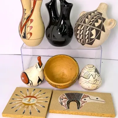 Southwestern Native American Pots & Sand Art