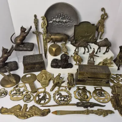 Vintage Metalware: Coin Banks, Animal Figurines, Horse Brass & More