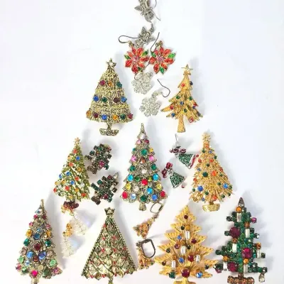 Vintage Christmas Brooches & Earrings: Weiss, Arthur Pepper, More