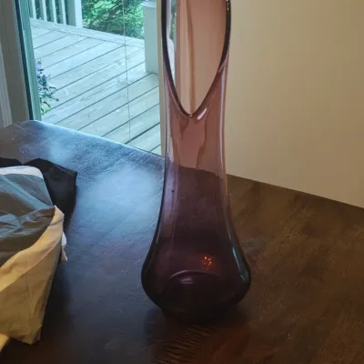 Swing vase