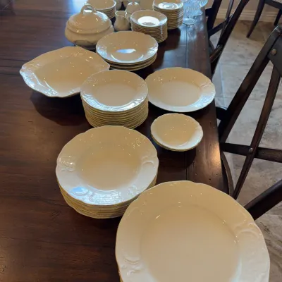 Rosenthal Classic Rose Germany 94 Piece White Porcelain Dinnerware Set with Gold Rim