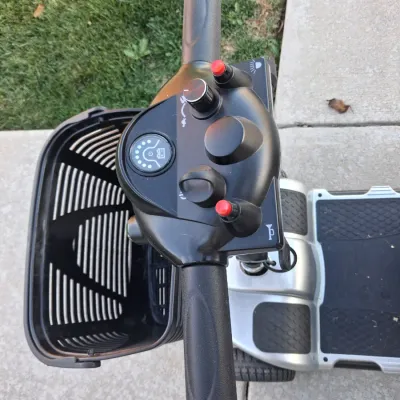 Sale Photo Thumbnail #8: Features:  

EASY MANEUVERABILITY: Four flat-free tires on a stable base let this 4 wheel scooter move across carpet, tile, sidewalks and gentle slopes with good control

VARIABLE SPEED CONTROL: Speed dial on this electric 4 wheel scooter for adults adjus
