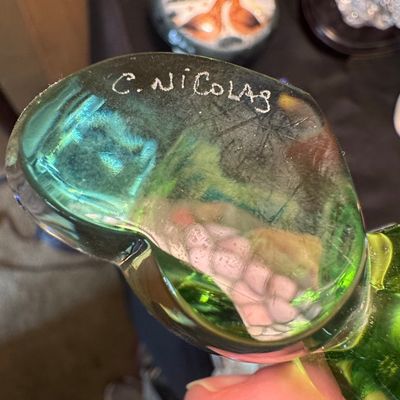 Sale Photo Thumbnail #437: Cristallerie de Lorraine C. Nicolas Art Glass Heart Dish