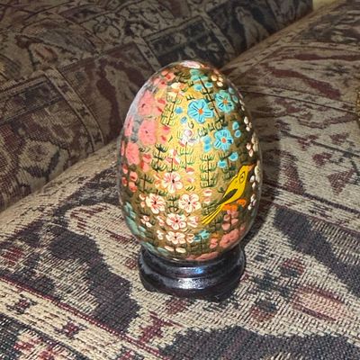 Sale Photo Thumbnail #1154: Kashmiri Papier-Mâché Decorative Egg