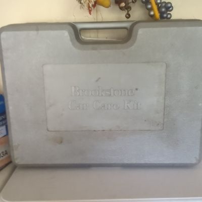 Sale Photo Thumbnail #972: Brookstone Car Care Kit