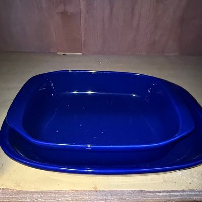 Sale Photo Thumbnail #971: Le Creuset Stoneware Heritage Square Baking Dish