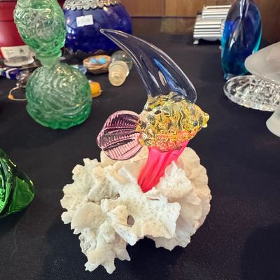Sale Photo Thumbnail #318: Murano Art Glass Angelfish on Coral Base